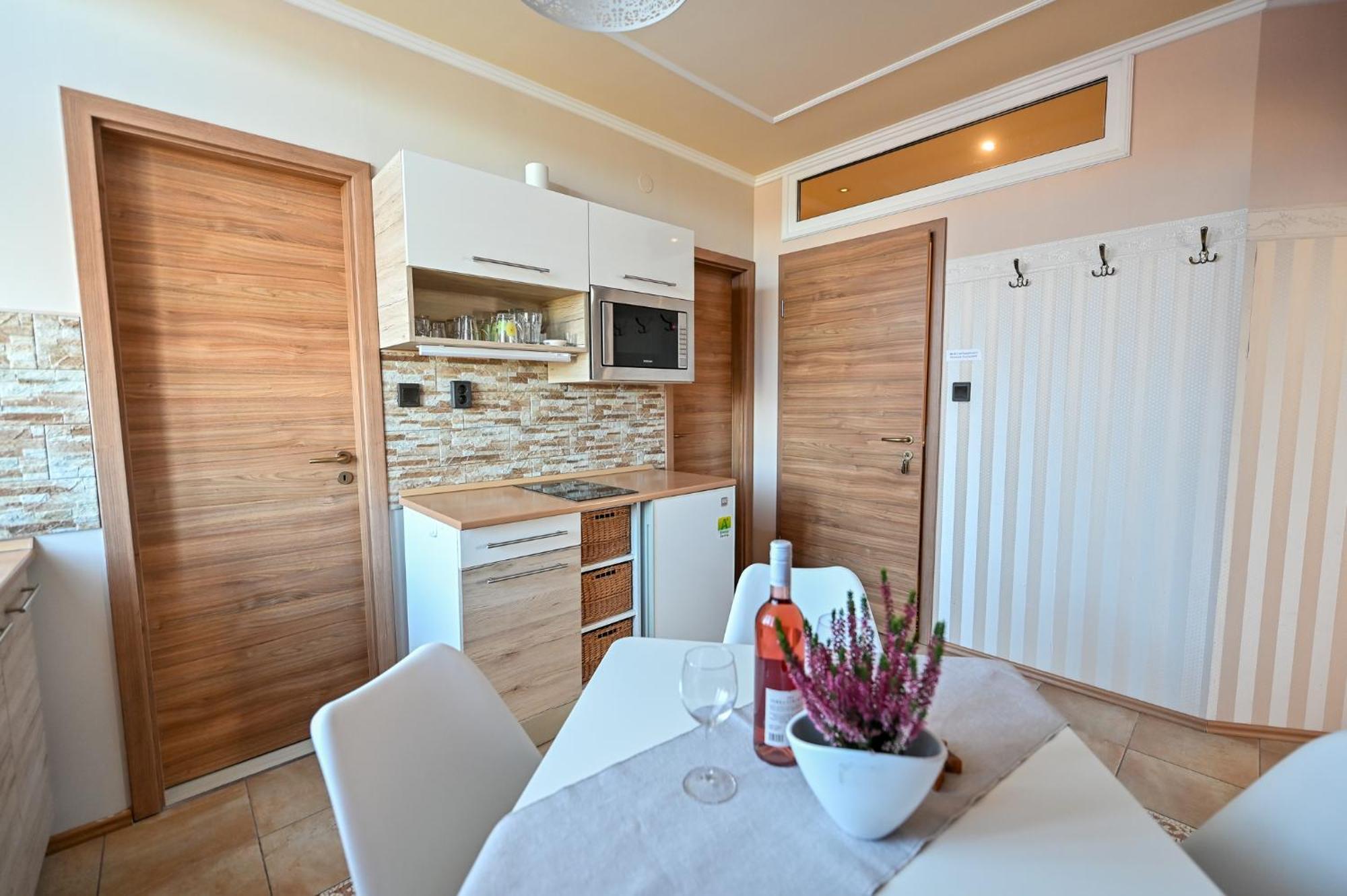 Bellavista 2 Apartman เอ็กเกอร์ ภายนอก รูปภาพ